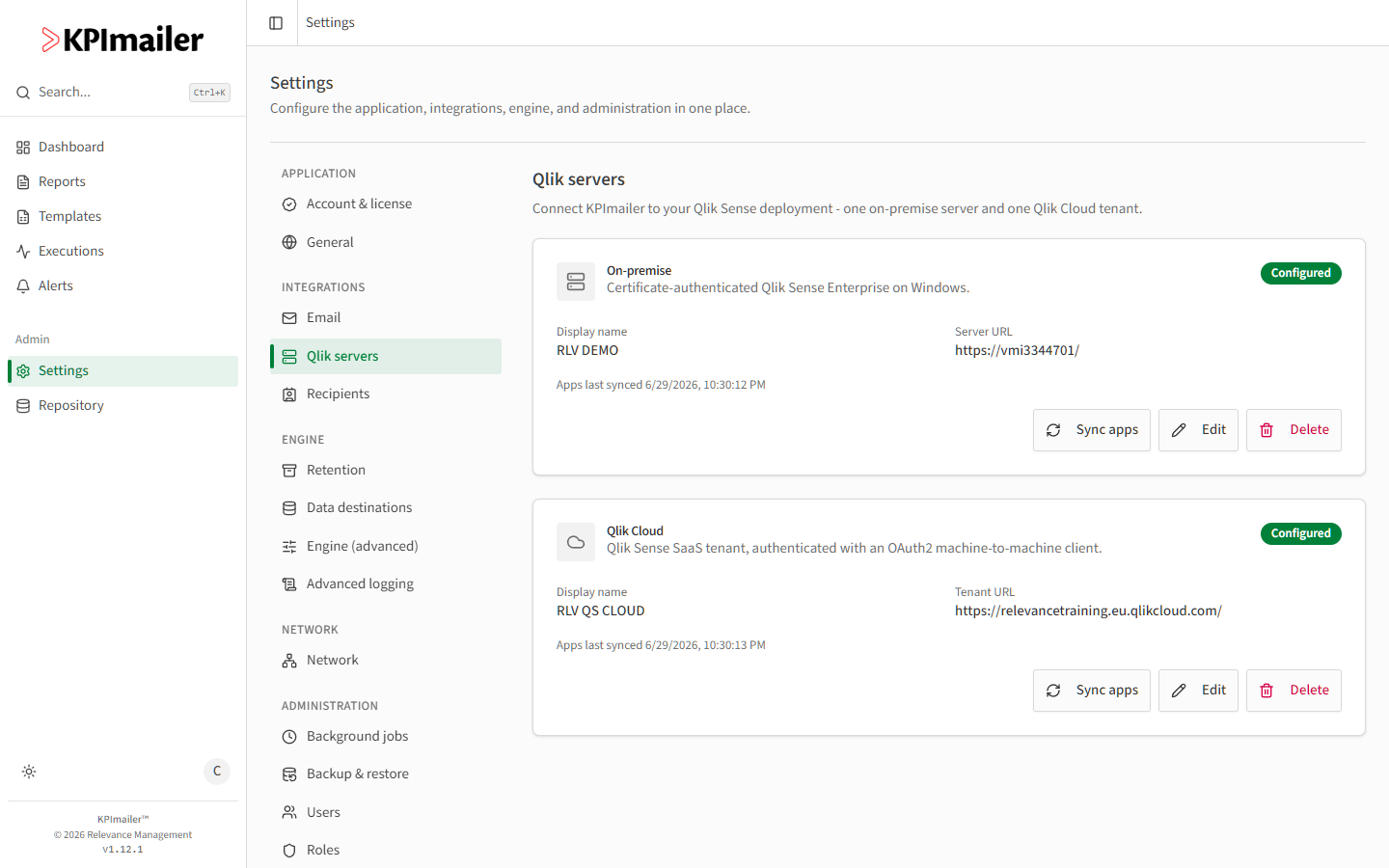Qlik servers settings showing a configured on-premise server and a configured Qlik Cloud tenant